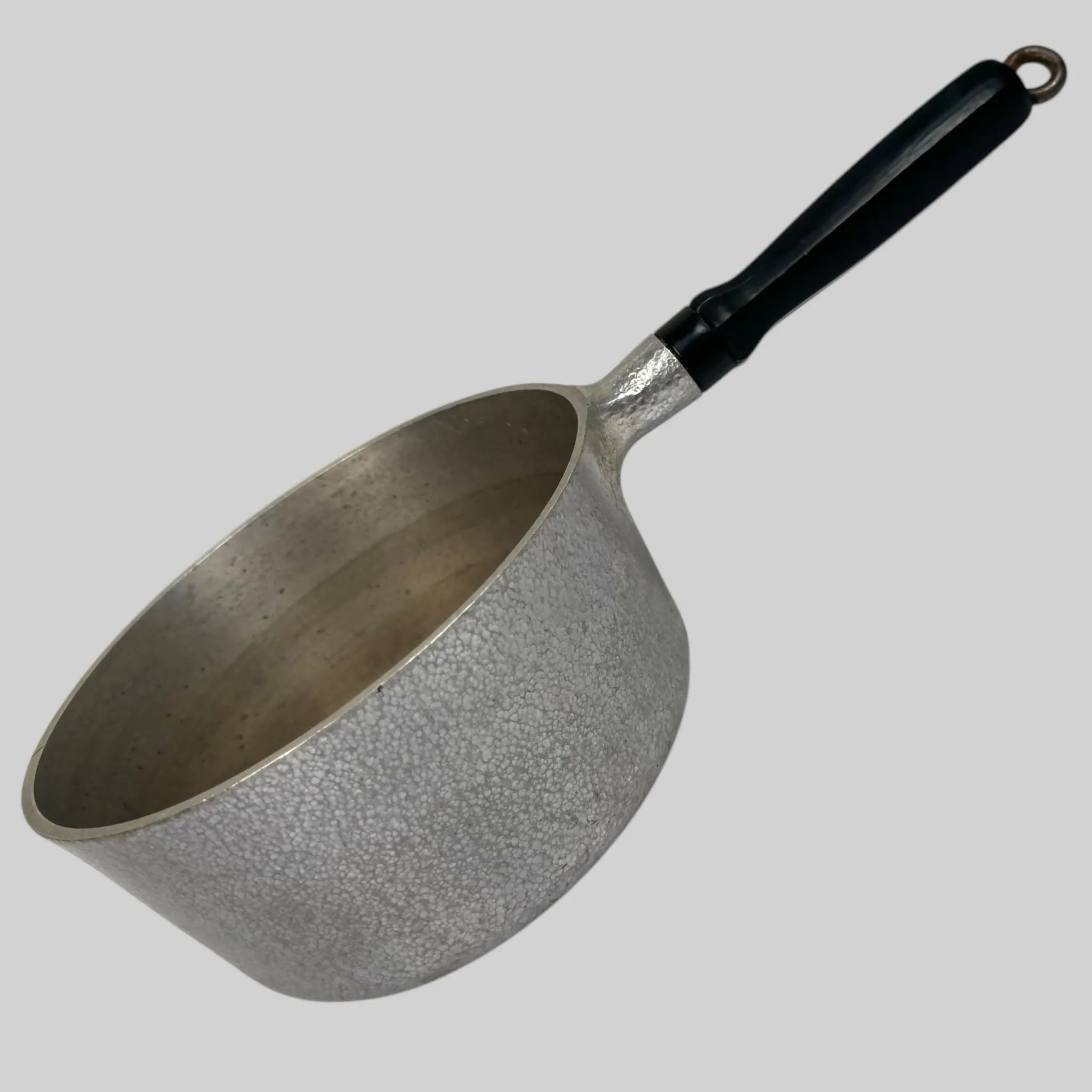 Hammered Cookware Club Sauce Pot | 2 Quart