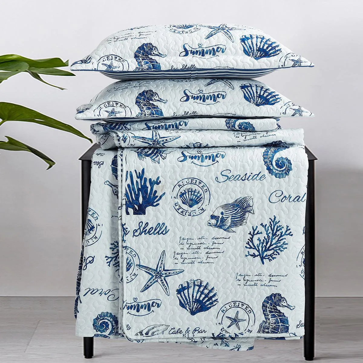 Nautical Sea Shells Quilt - Reversible Bedspread Set