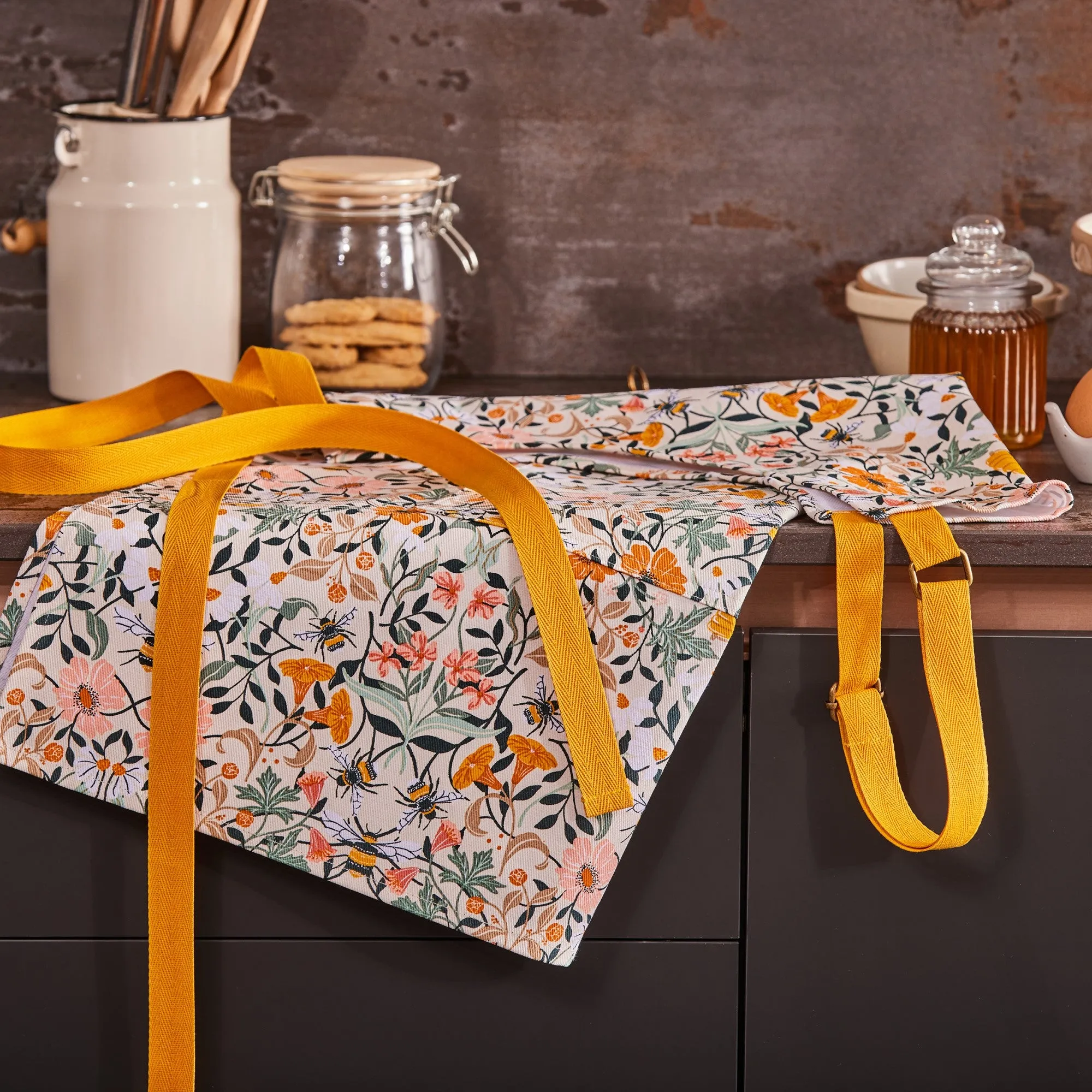 Ulster Weavers Bee Bloom Apron - Cotton One Size in Multi