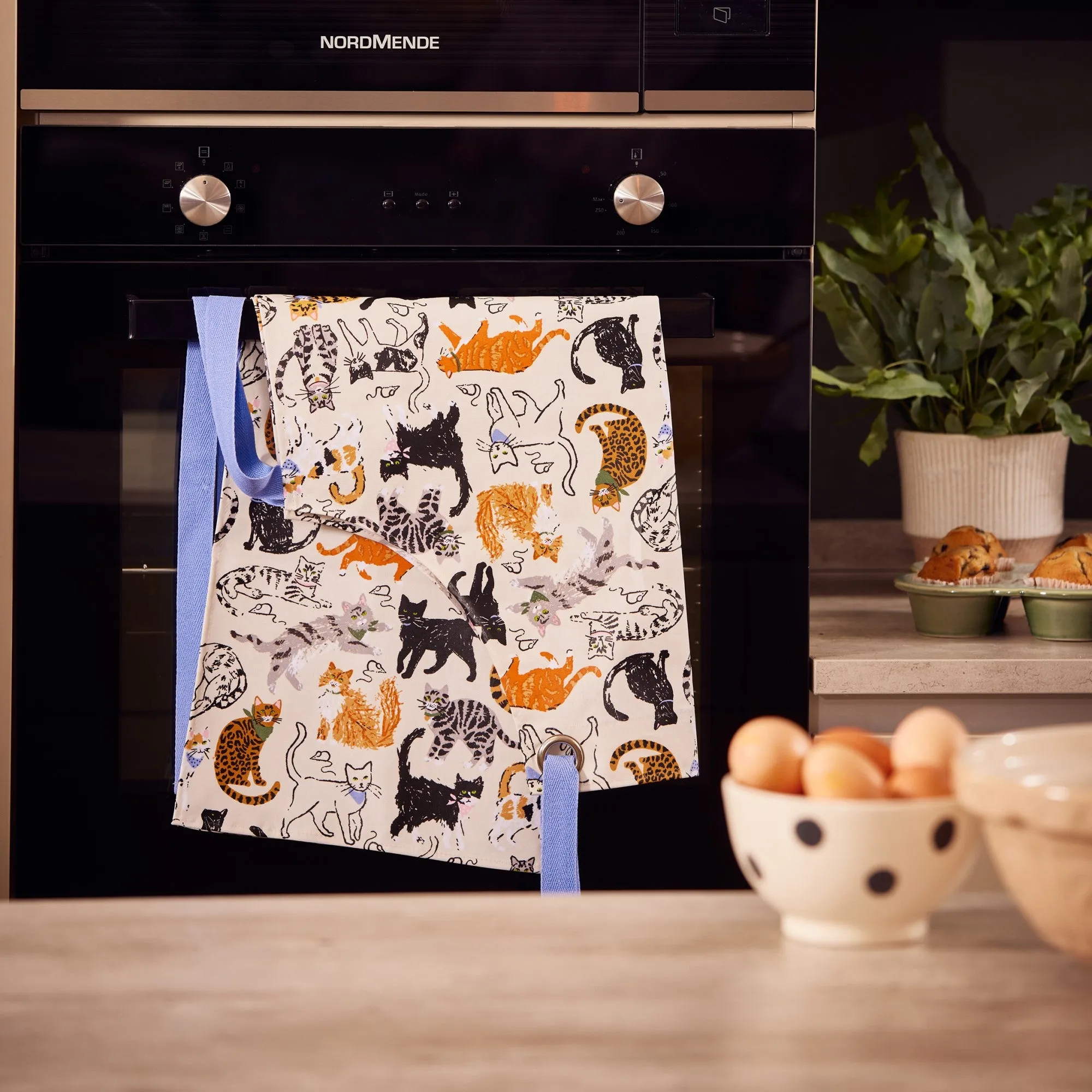 Ulster Weavers Feline Friends Apron - PVC/Oilcloth One Size in Grey