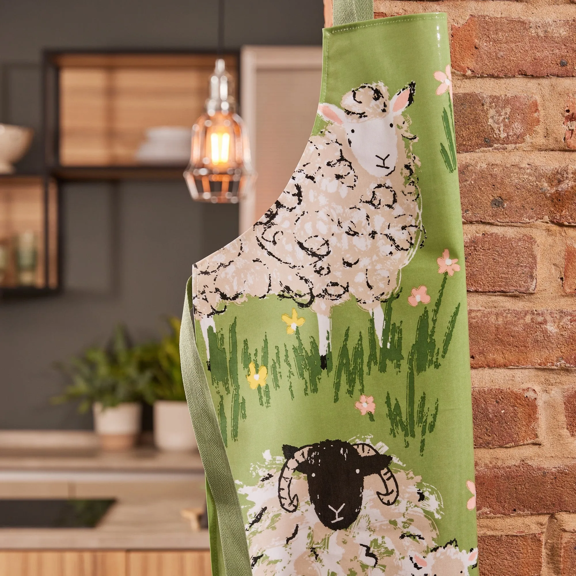 Ulster Weavers Woolly Sheep Apron - PVC/Oilcloth One Size in Green